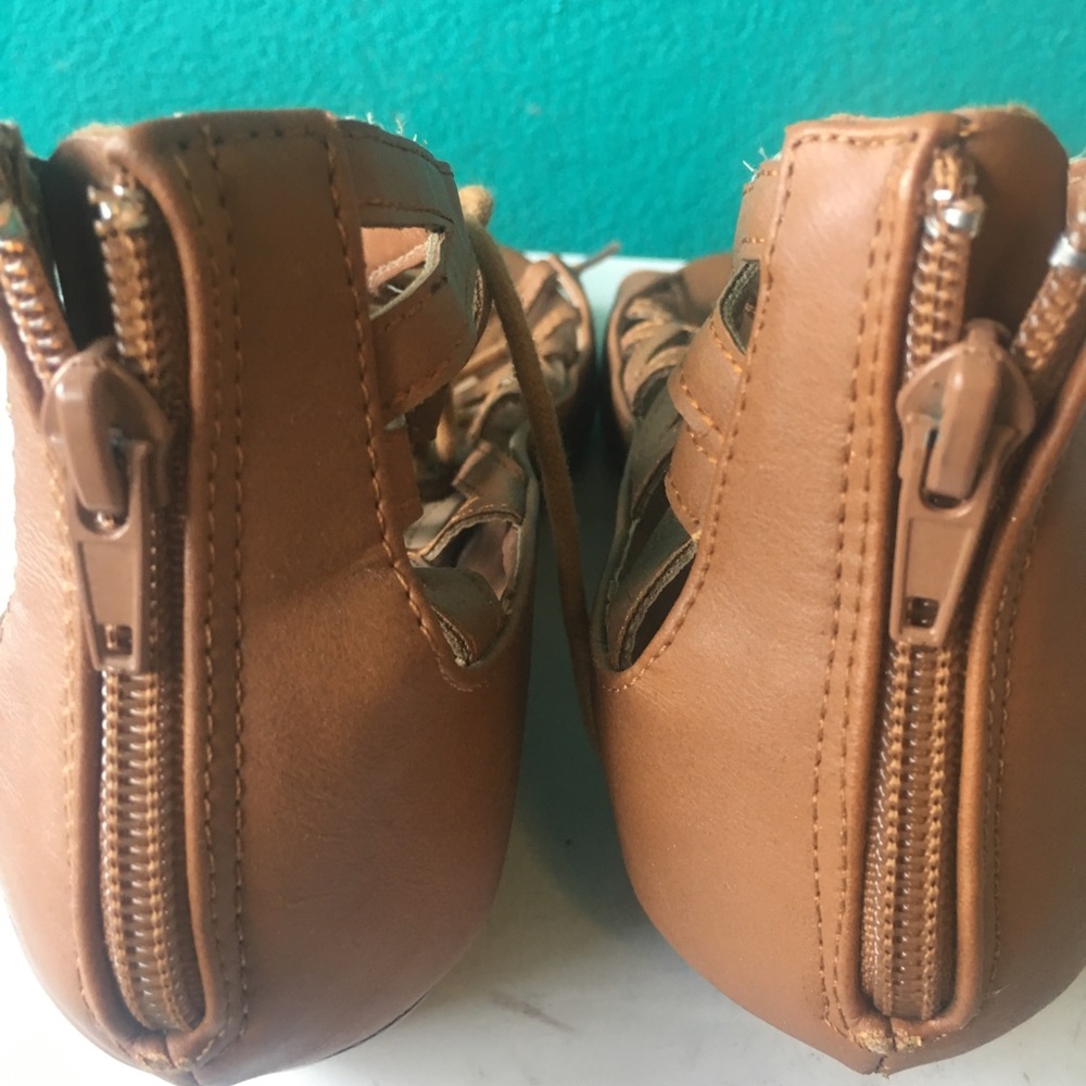 BROWN LACE UP SANDALS